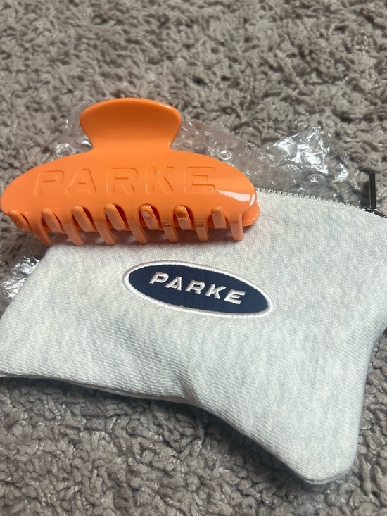 Parke Other - PARKE creamsicle claw clip